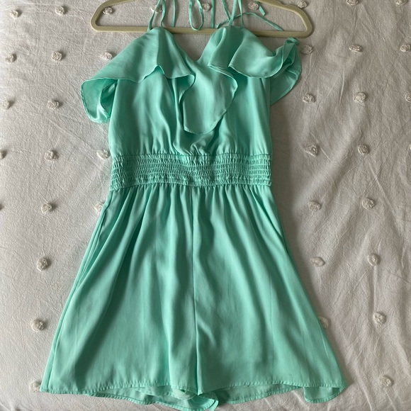 BCBG RUFFLE ROMPER - Picture 2 of 9
